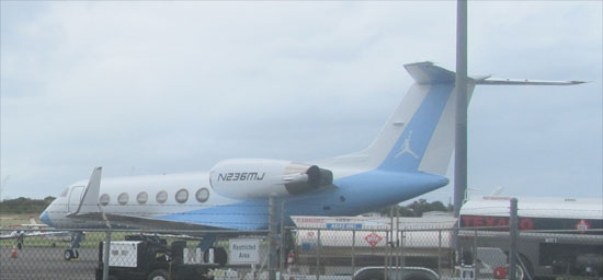 michael jordan airplane