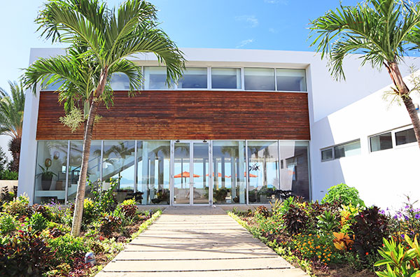 champagne shores villa entrance