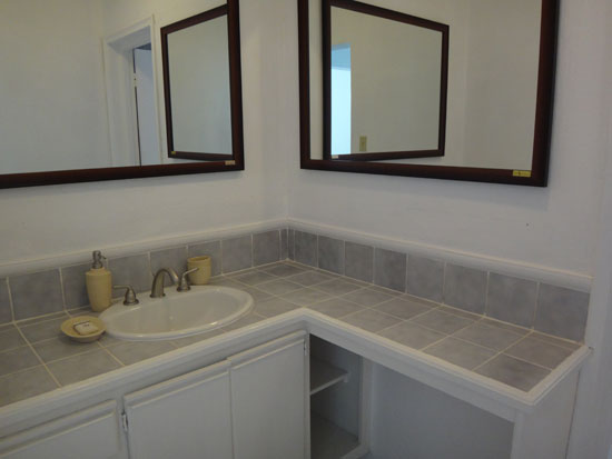 separate vanity in rendezvous bay hotel