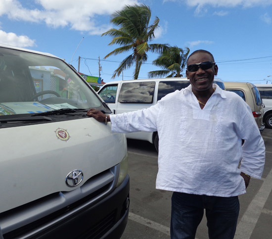 Anguilla taxis, Howell Hughes