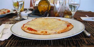 Cap Juluca pizza