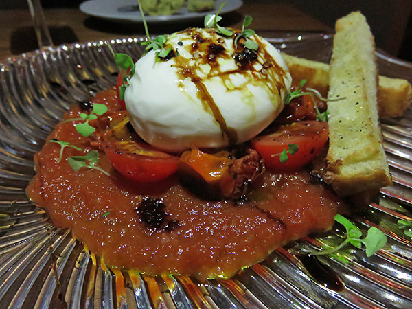 caprese appetizer at four seasons coba