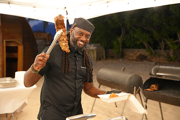 Nightlife at Leons at Meads Bay