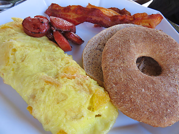 chef kylon omelet breakfast at bird of paradise villa