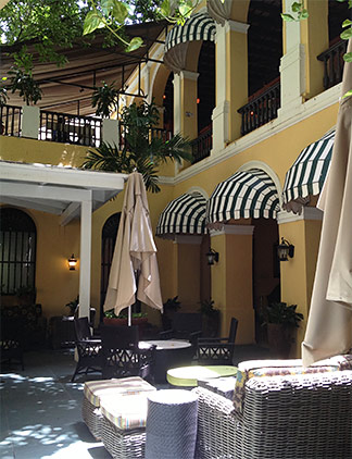 courtyard at el convento hotel