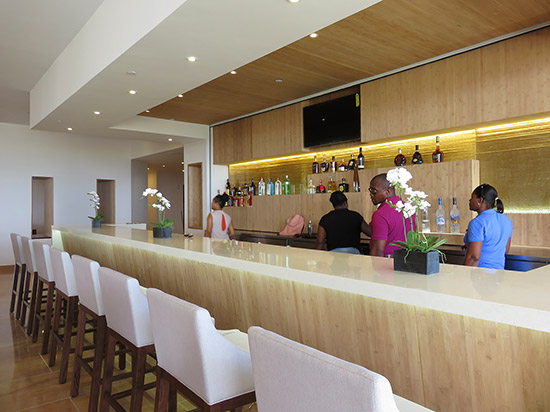 the lobby bar at the reef