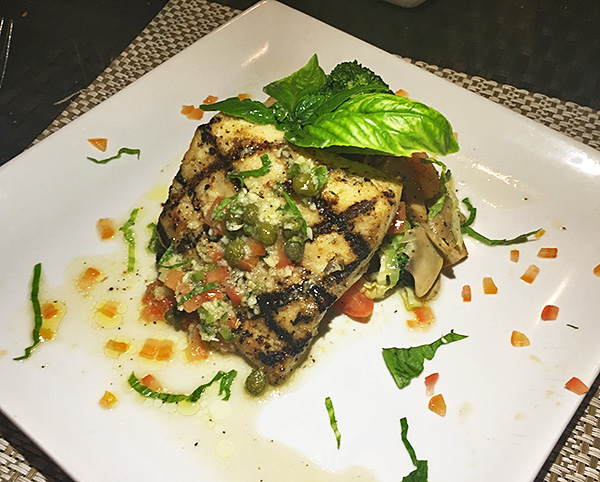 mouth watering mahi mahi with a vegetable stir fry