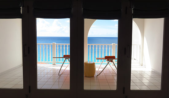 the balcony of the superior rooms malliouhana