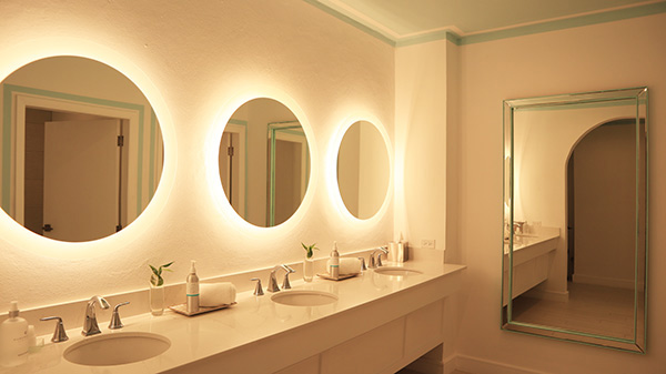spa bathroom mirrors??