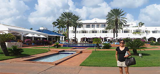 View of CuisinArt walkway towards Rendezvous