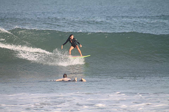 la punta surf in puerto escondido