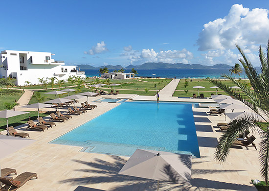 the pool at the reef by cuisinart hotel