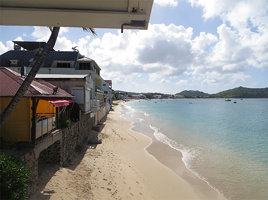 looking down the beach from ocean 82