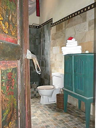 master bathroom at villa hibernia