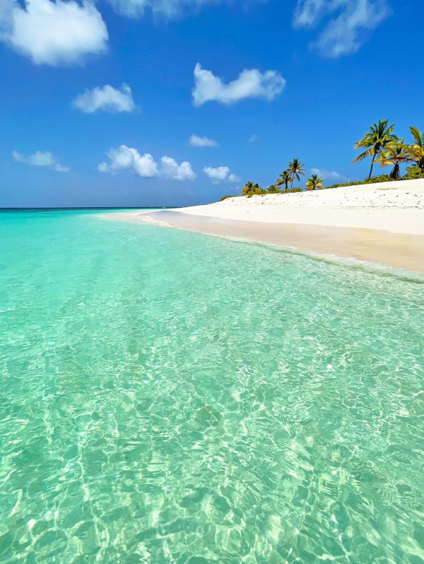 Anguilla Weather in July