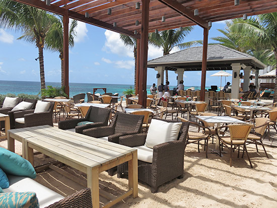 zemi beach 20 knots dining area