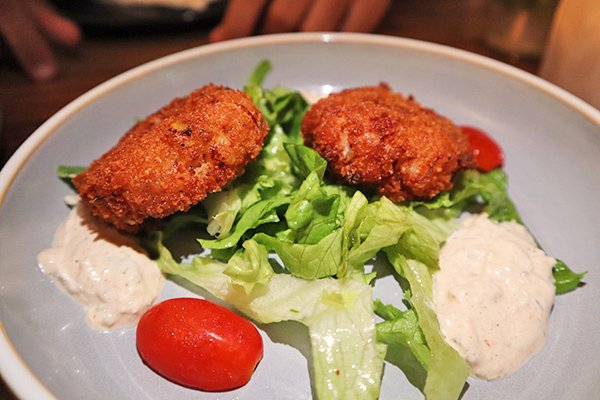 shrimp and lobster cakes at blanchards