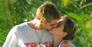 Brad Pitt  kissing Jen in Anguilla