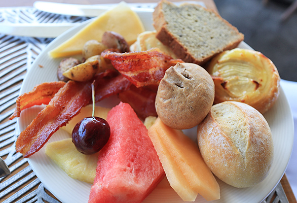 Buffet Breakfast At Coba