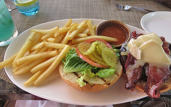 Zemi Beach Knots Burger with brie cheese