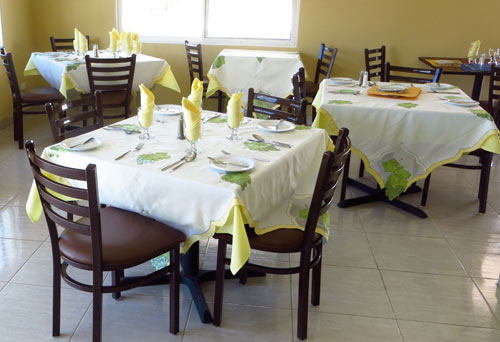 Caribbean restaurant decor