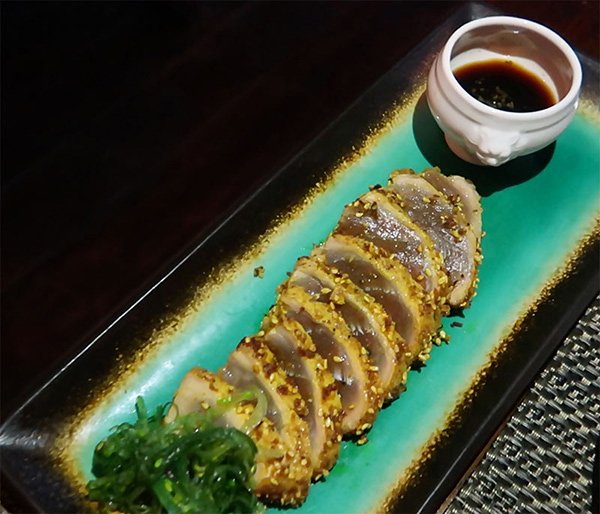 chunky lobster springroll at davida