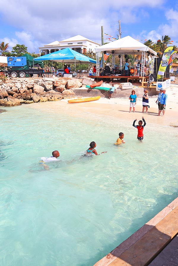 Anguilla Beaches - Boat Racing