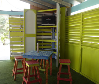 inside seating at fish shack and grill