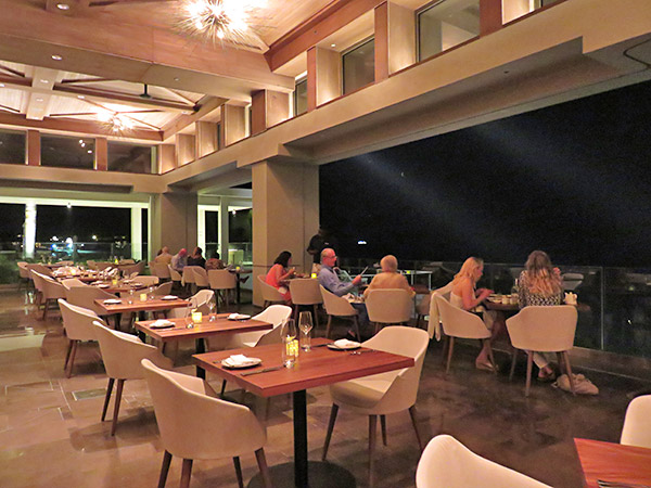 four seasons dining room at coba