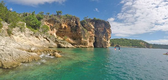 amazing cliffs at little bay