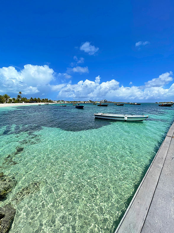 affordable Anguilla, Pelican Bar, Island Harbour, cheap eats