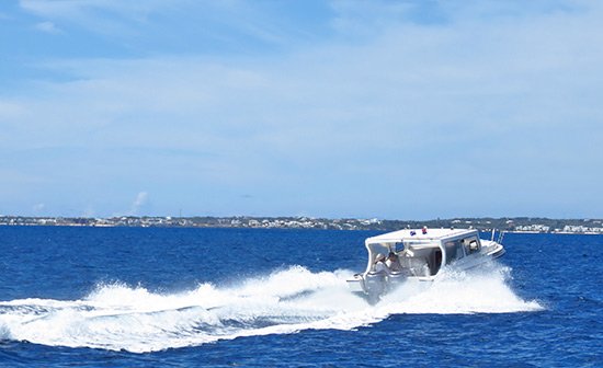 water taxi charter en route to anguilla from st. maarten