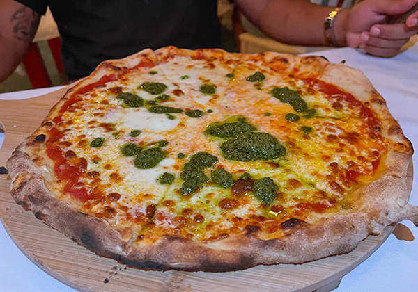 mozzarella pizza at Buonanotte in Sint Maarten