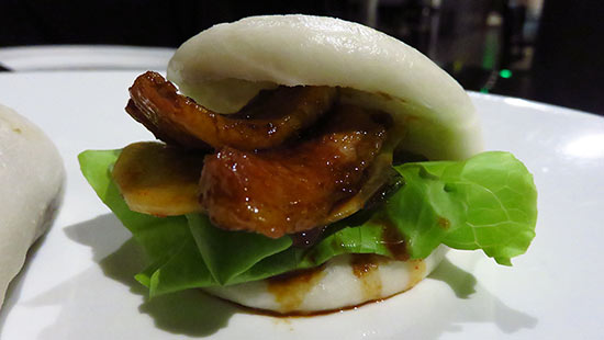 tokyo bay pork belly bun