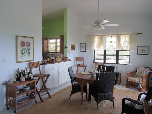 private rental home dining area