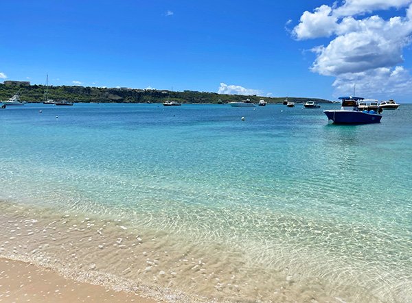 Sandy Ground blue waters