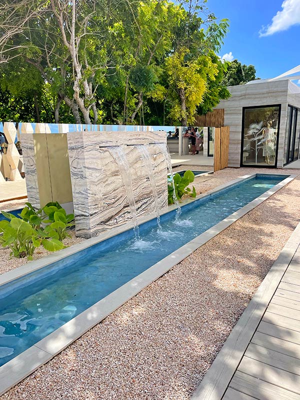 fountain at savi beach club