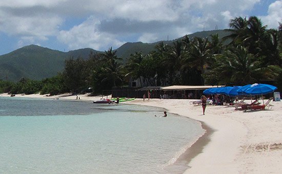 tropical wave restaurant on galion beach