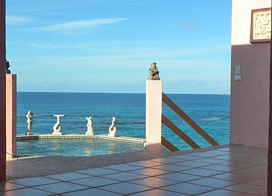 ocean front jacuzzi at villa hibernia