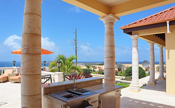 exterior wet bar at villa soleil