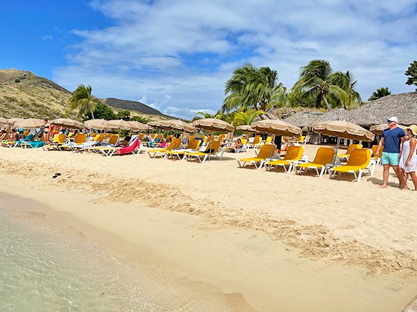 Welcome to Yellow Beach 