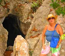 Anguilla cave