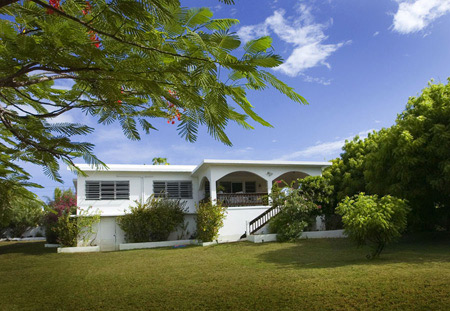 sur la plage anguilla