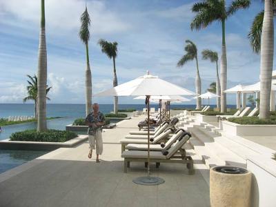 Terrace with Negative Edge Pool